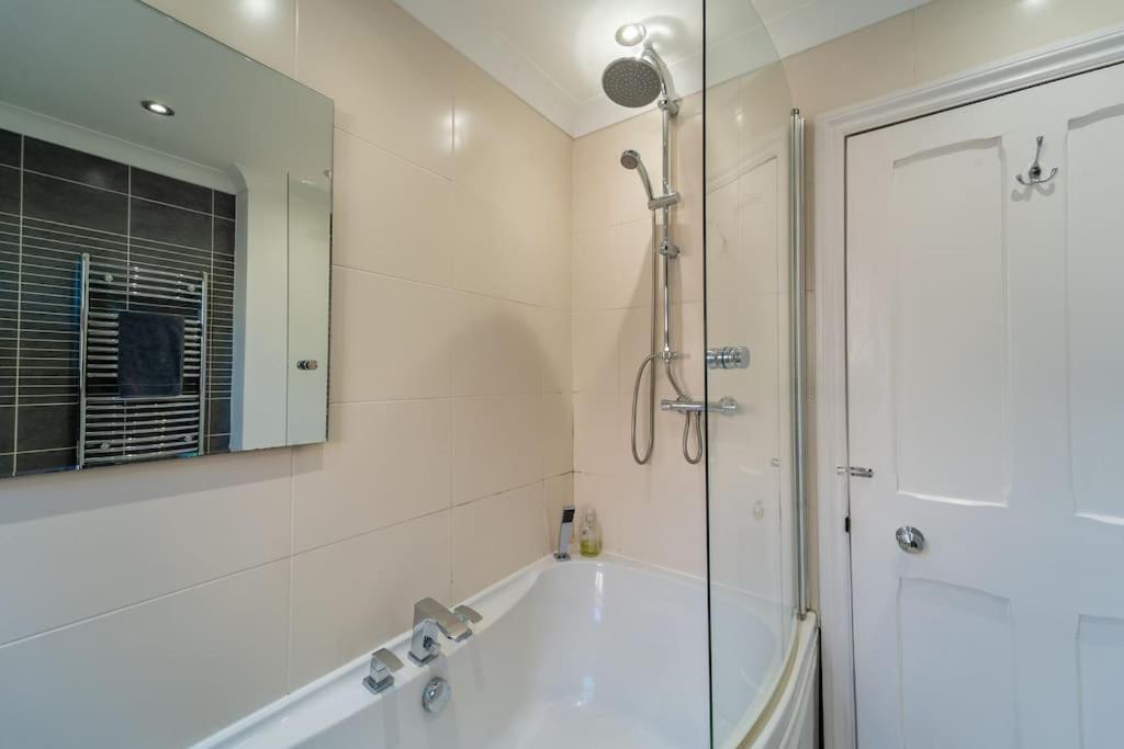 A Beautiful And Stylish 2 Bed Flat Close To Beach Bournemouth Kültér fotó